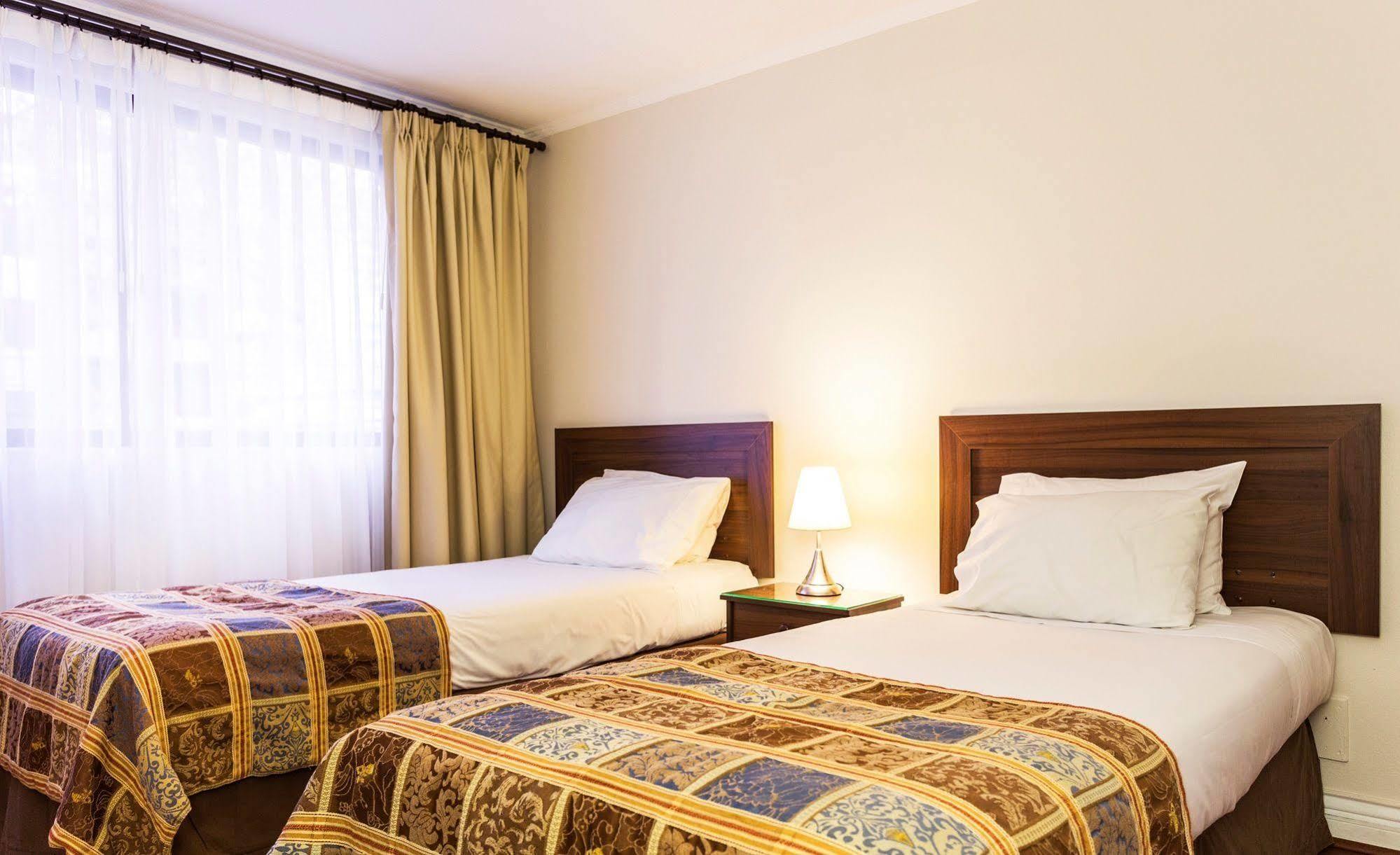 Park Plaza Apartments Santiago Buitenkant foto